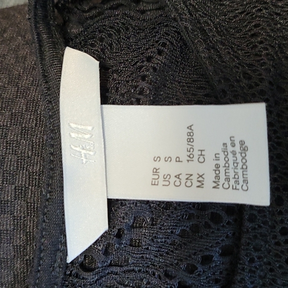 H&M Blouse - Picture 7 of 7